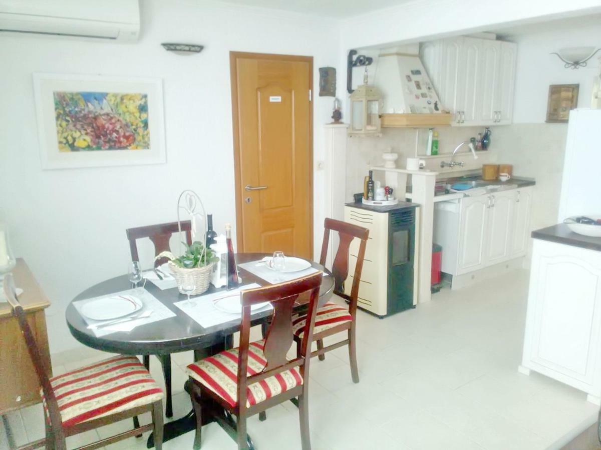 Apartment Rita Ston Luaran gambar